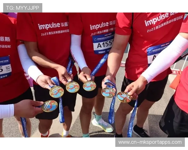 场内场外:运动员“疯狂拼搏”激动人心! 场内场外:运动员“疯狂拼搏”激动人心!