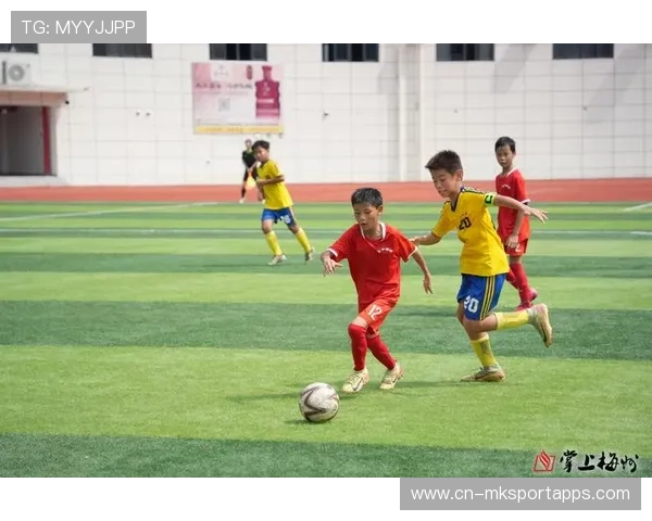 世界足球青少年赛：多国青训展现成果，国际青少年足球